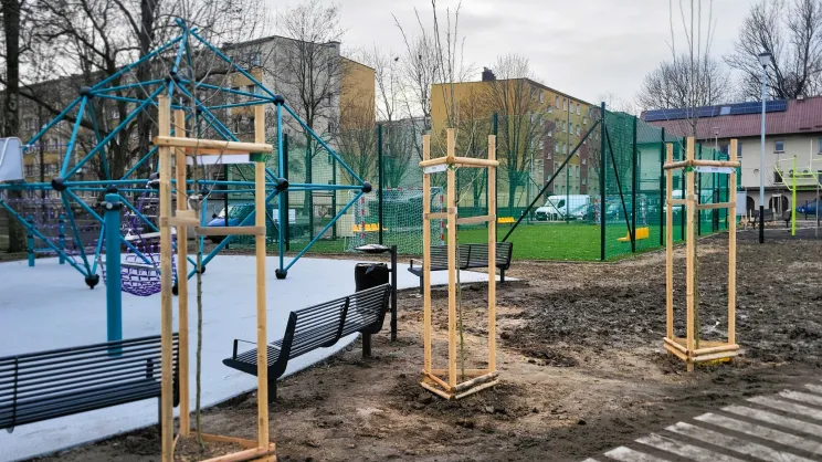 Trwają prace w ogródku jordanowskim przy ul. Pużaka
