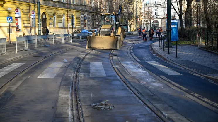Remont torowiska i skrzyżowania na ul. Straszewskiego i Piłsudskiego