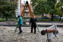 Remont placu zabaw na Placu Sikorskiego