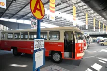 Nowa wystawa autobusów na 150 lecie MPK w  hangarze Muzeum Inżynierii Miejskiej