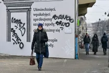Zniszczony mural w parku Szymborskiej