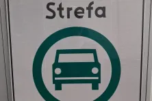 Znak informujący o strefie czystego transportu