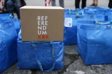 Składanie podpisów pod referendum