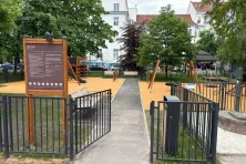 Plac zabaw na Placu Sikorskiego otwarty