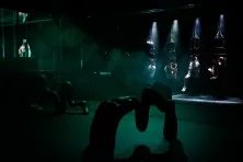 Spektakl „Larwy” w Teatrze Łaźnia Nowa