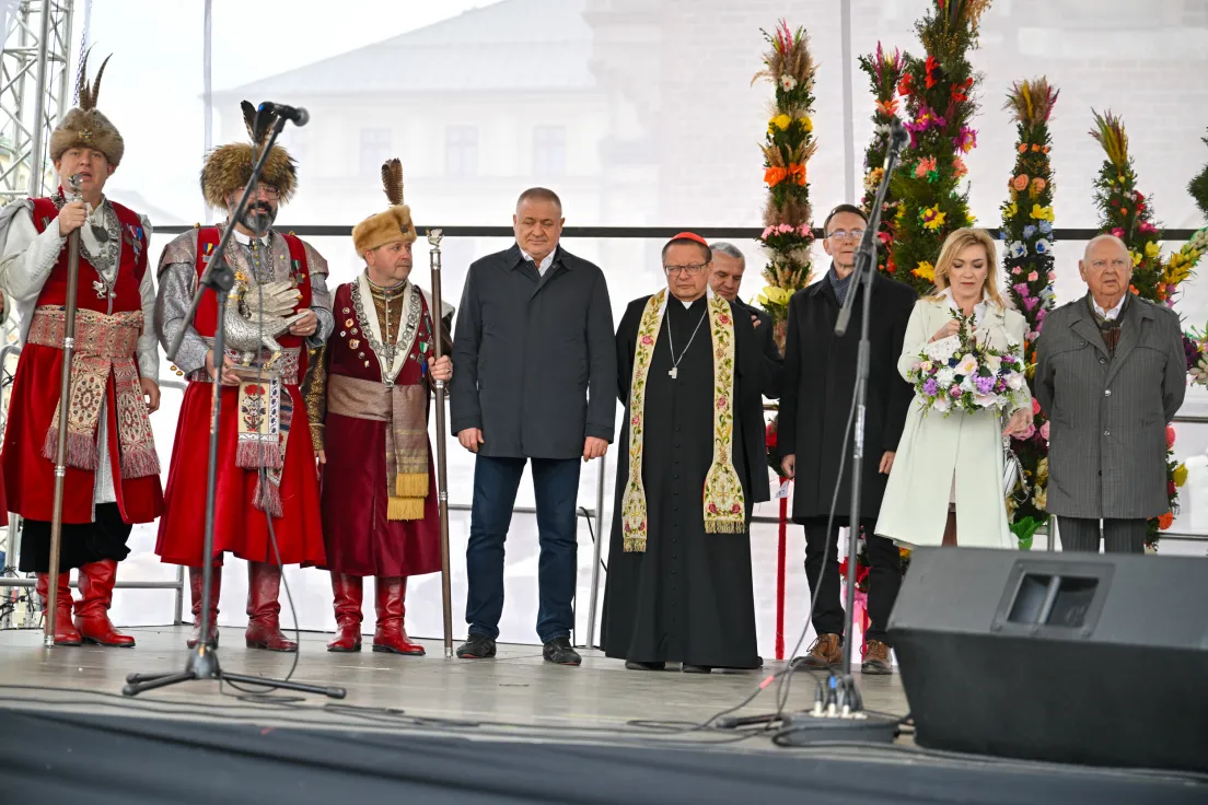 Święcenie pokarmów w Święta Wielkanocne na Rynku Głównym