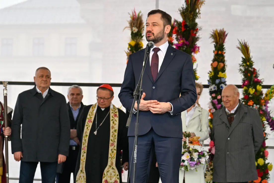 Święcenie pokarmów w Święta Wielkanocne na Rynku Głównym